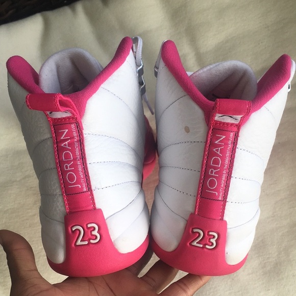 Air Jordan 12 Valentine's Day Vivid Pink - Picture 11 of 15